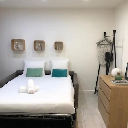Tour Eiffel Apartment 3